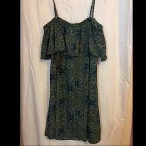 Green pattern dress